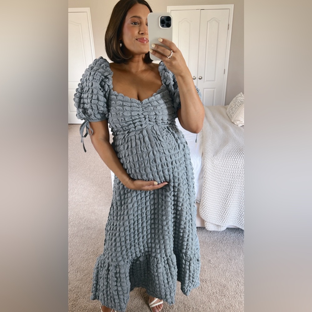 Endless Rose Puff-Sleeve Sweetheart Dress